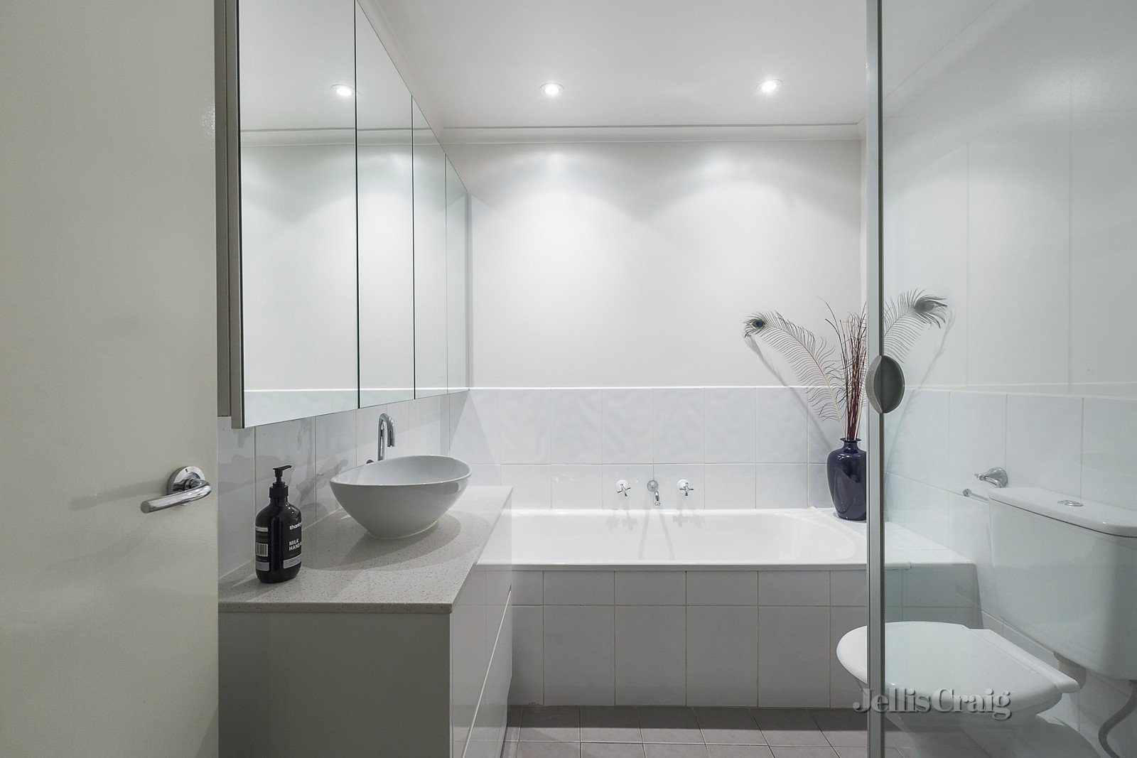 4/220 Abbotsford Street, North Melbourne image 9