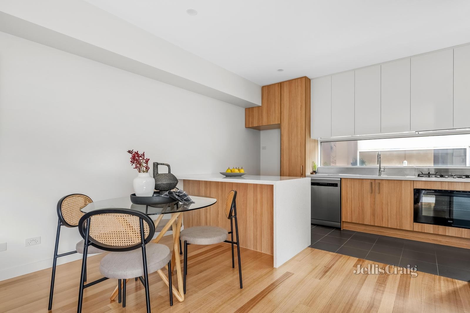 4/222 Dryburgh Street, North Melbourne image 5