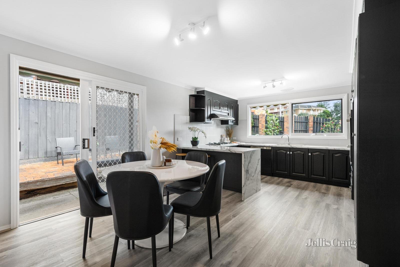 4/224 Williamsons Road, Doncaster image 4