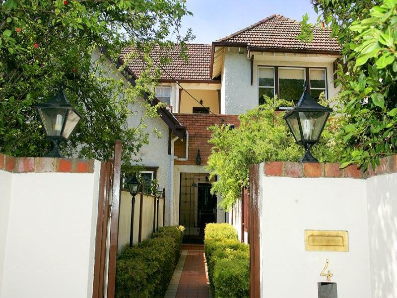 4/229 Cotham Road, KEW VIC 3101