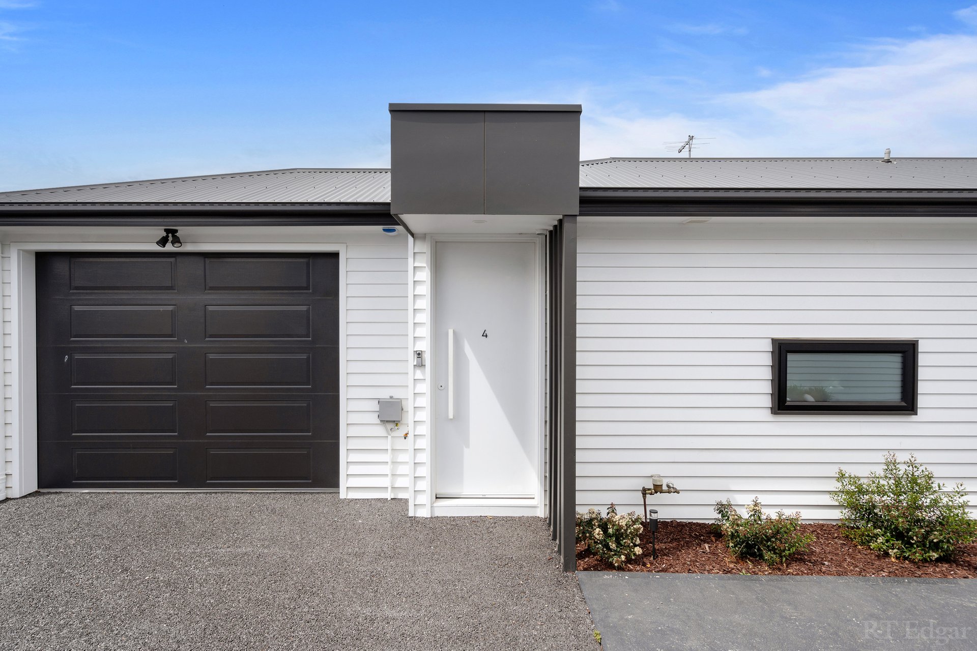 Property Gallery - Main Image