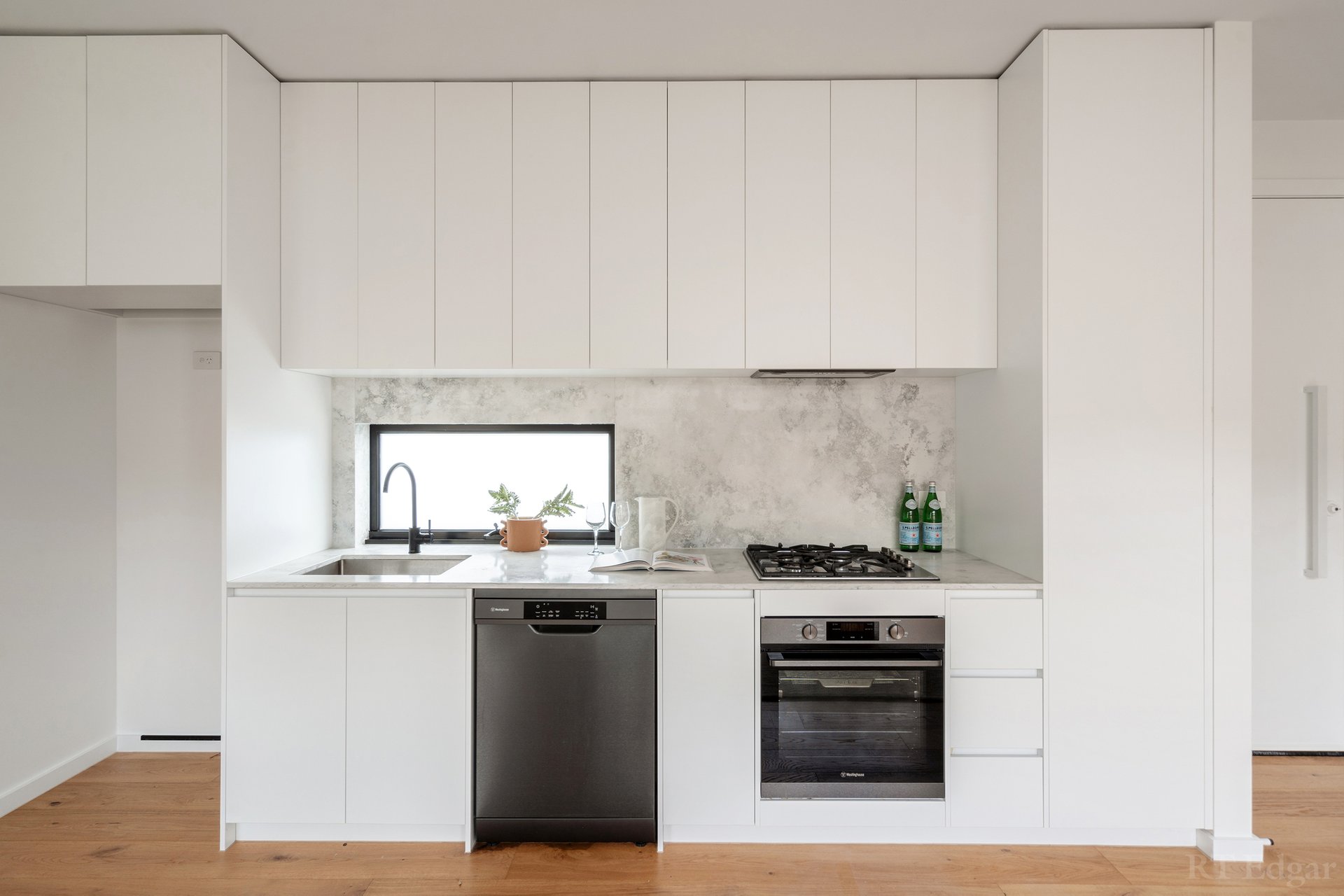 Property Gallery Thumbnail 3