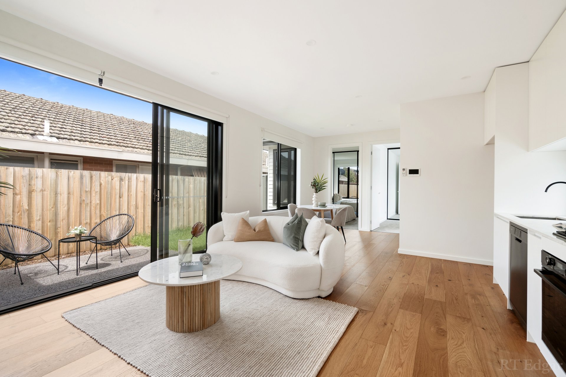 Property Gallery Thumbnail 6