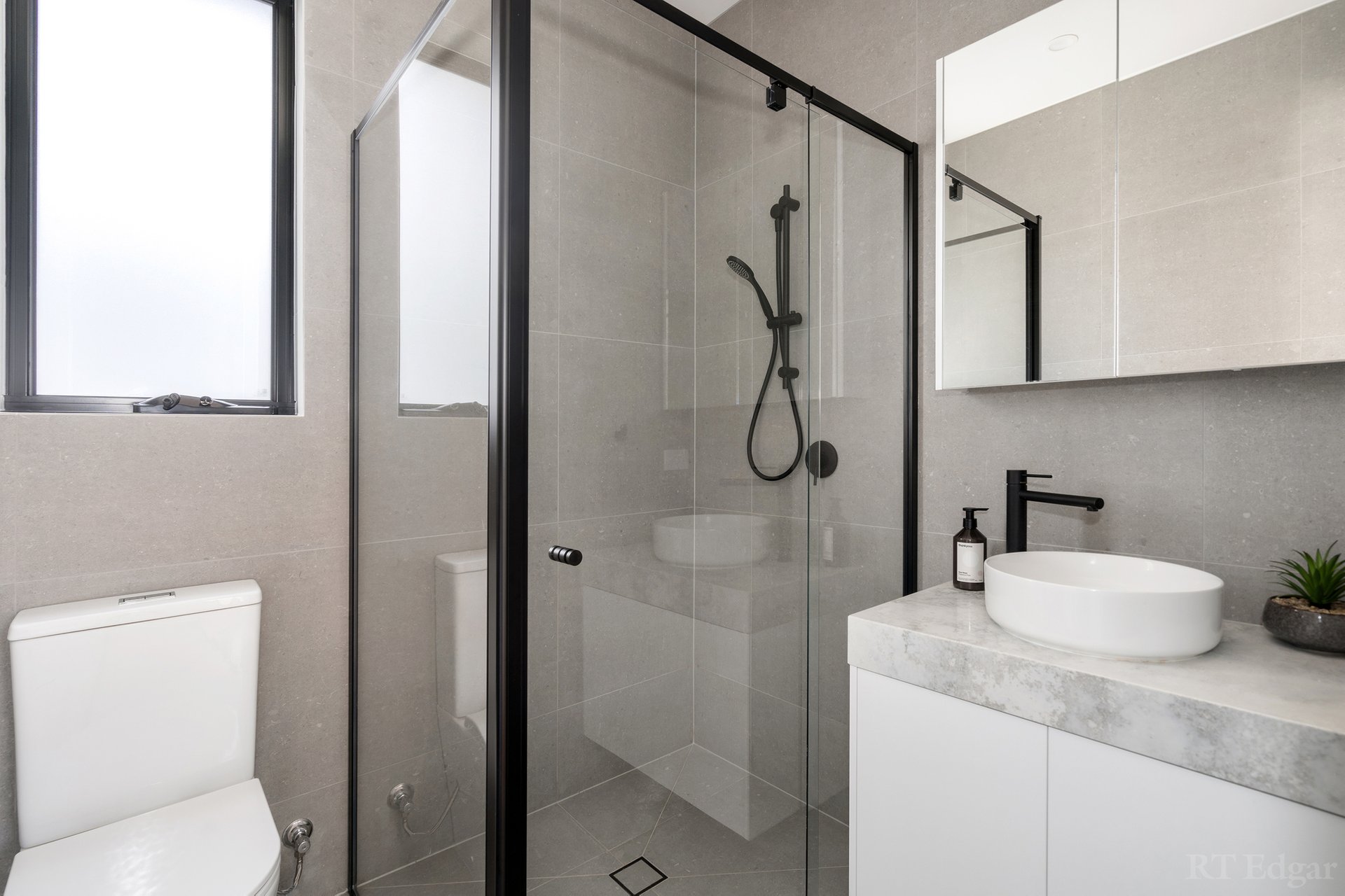 Property Gallery Thumbnail 11