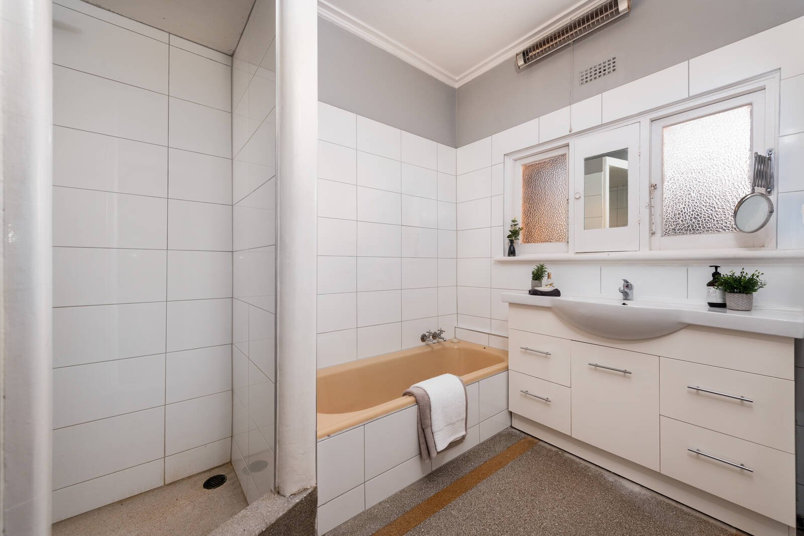 Property Gallery Thumbnail 13