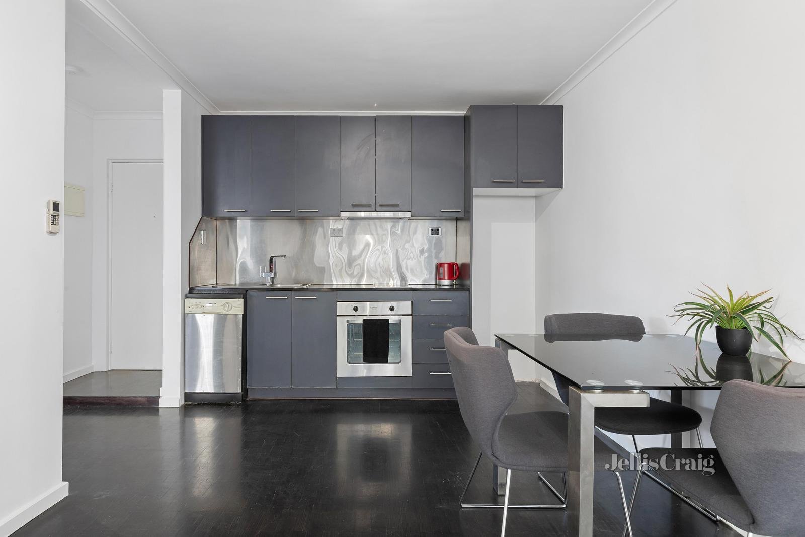 4/23 Genoa Street, Moorabbin image 1