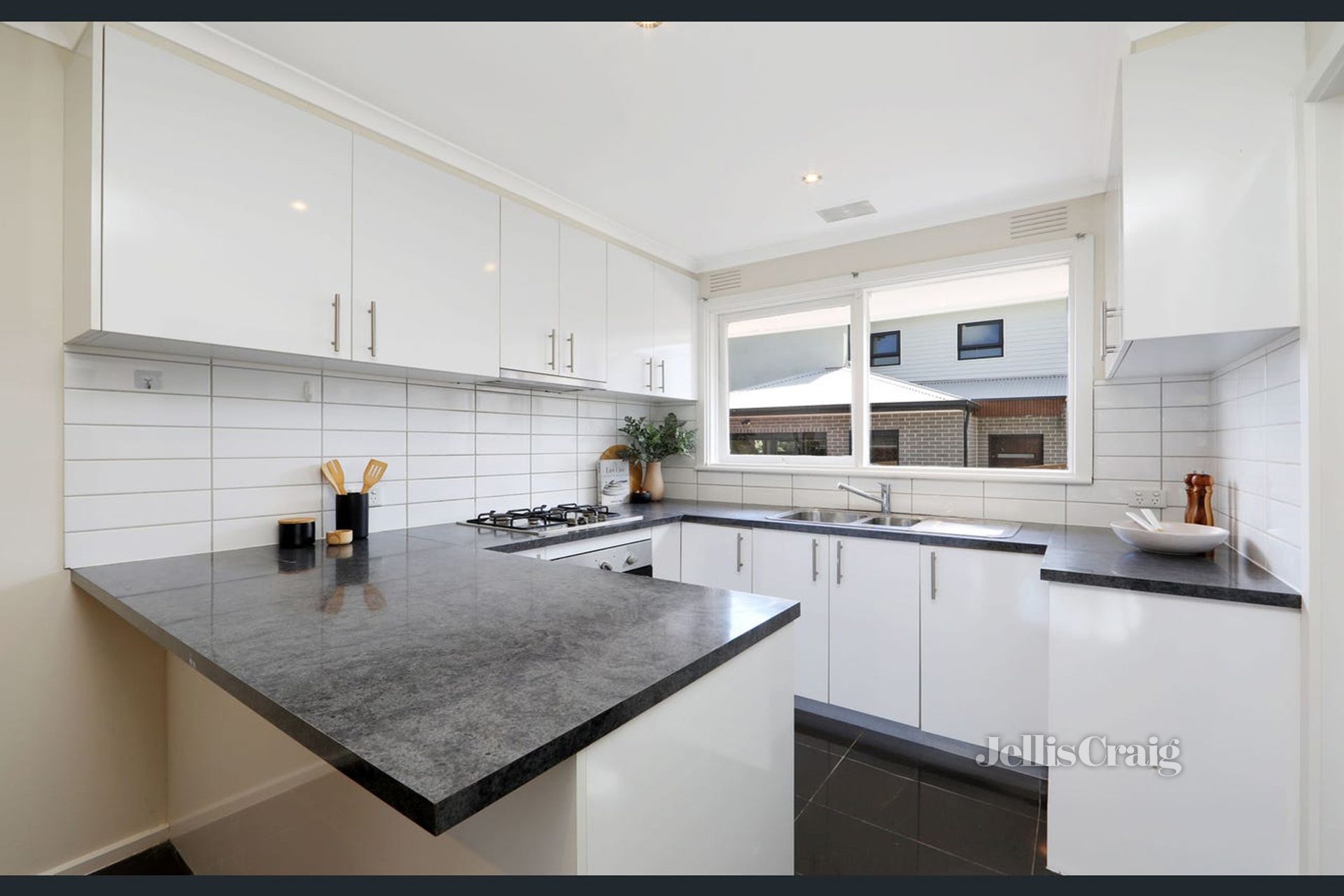 4/23 McCubbin Street, Burwood image 2