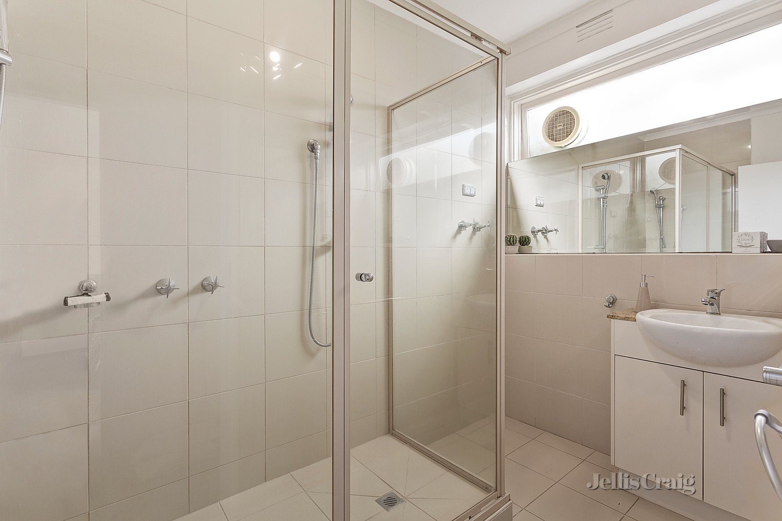 4/23 Raleigh Street, Malvern image 6