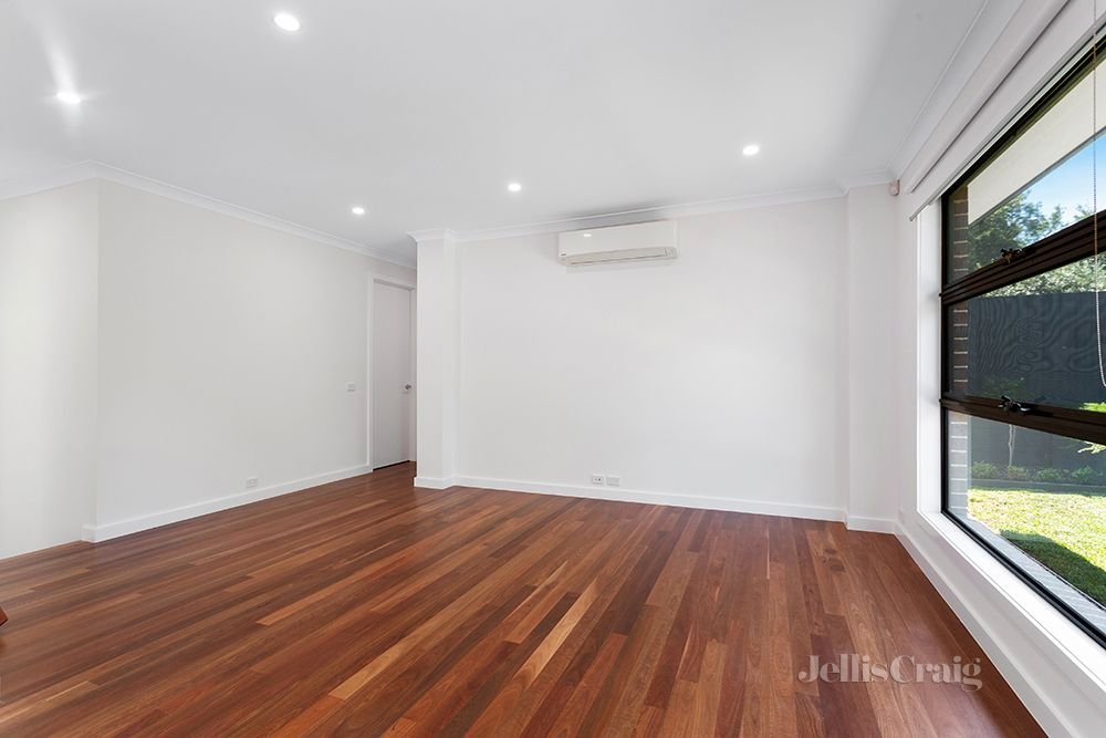 4/24 Banyule Road, Rosanna image 2