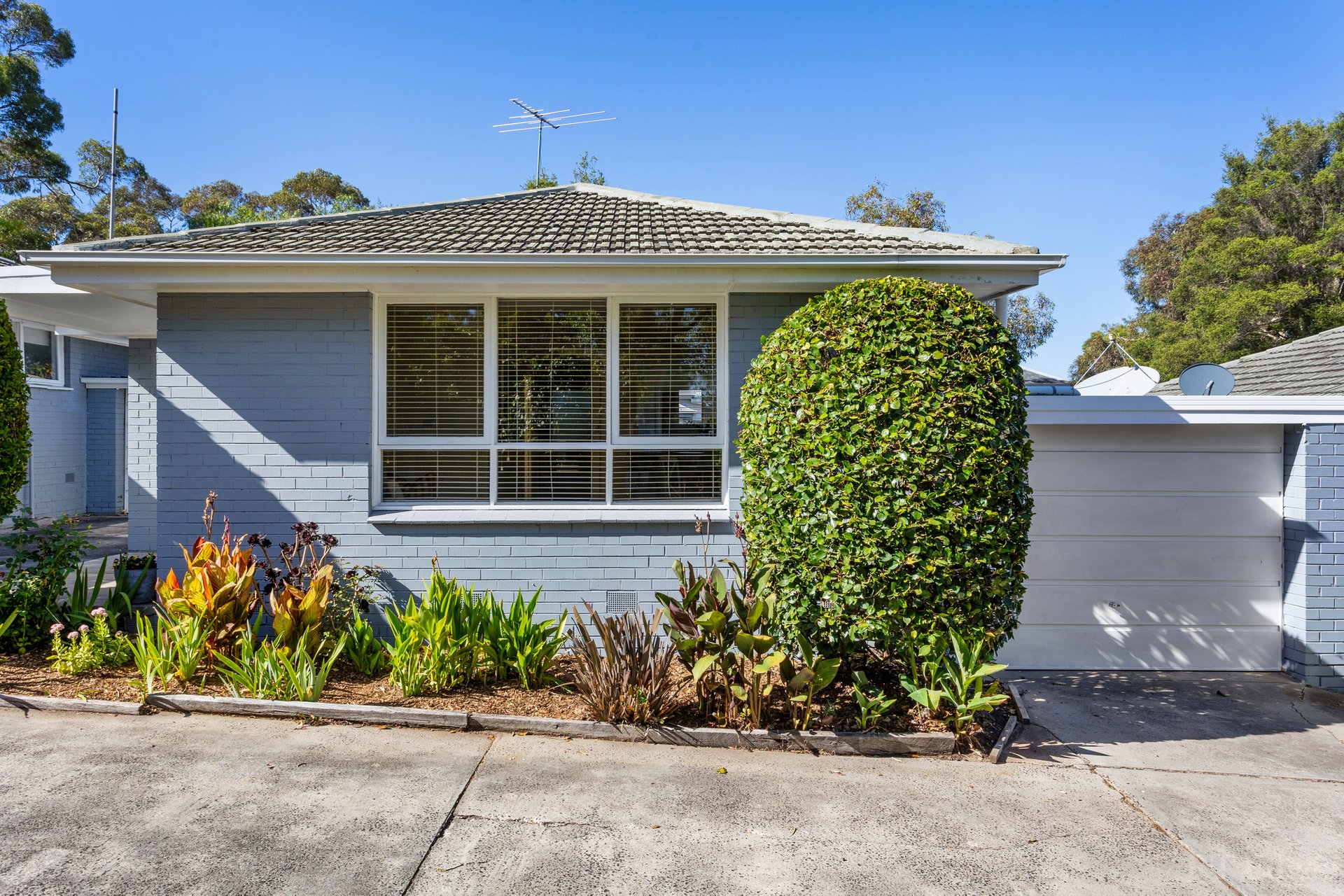 Property Gallery Thumbnail 3