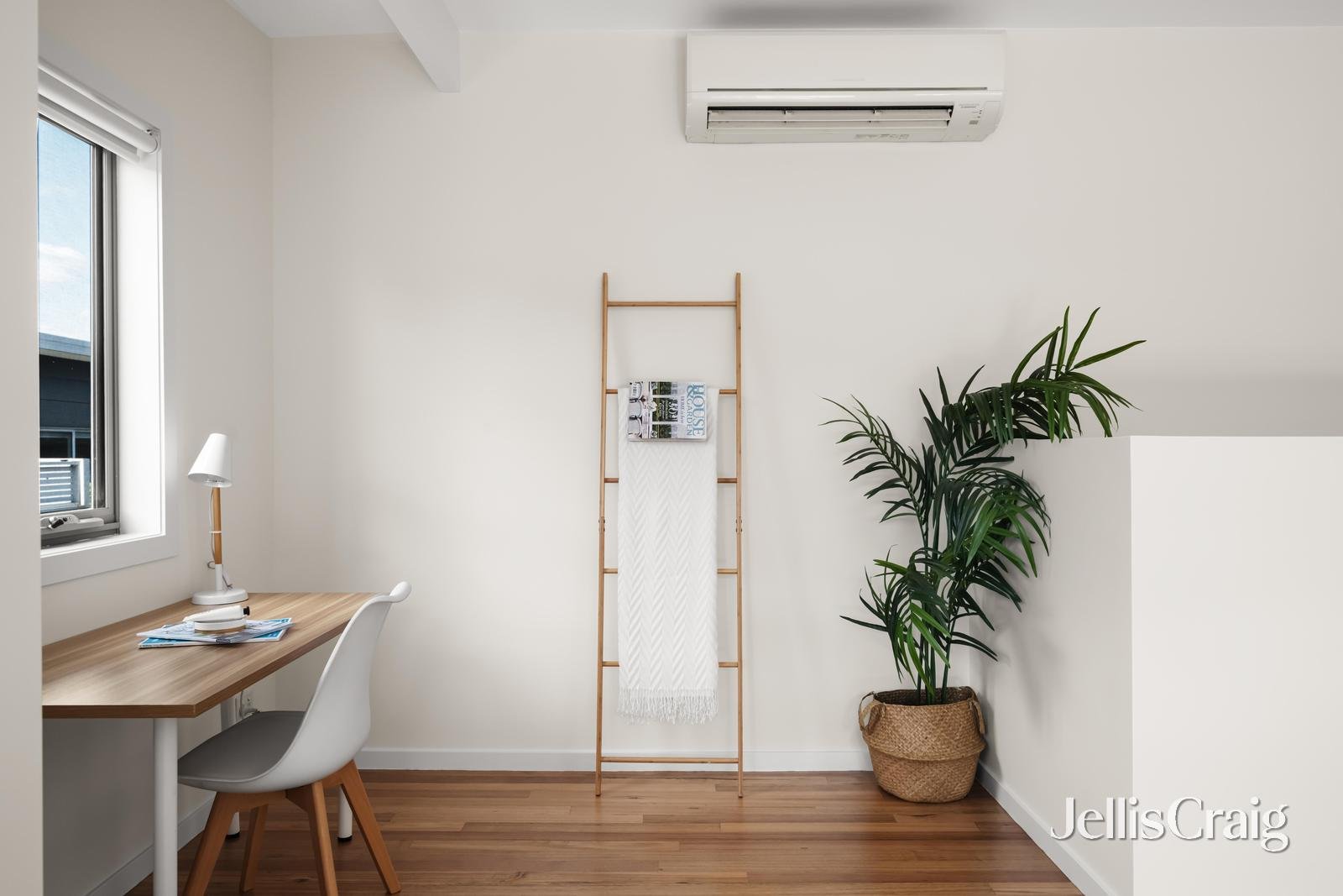 4/24 Irvine Crescent, Brunswick West image 6