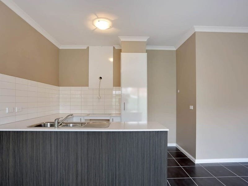 4/24 Lahinch Street, Broadmeadows image 2