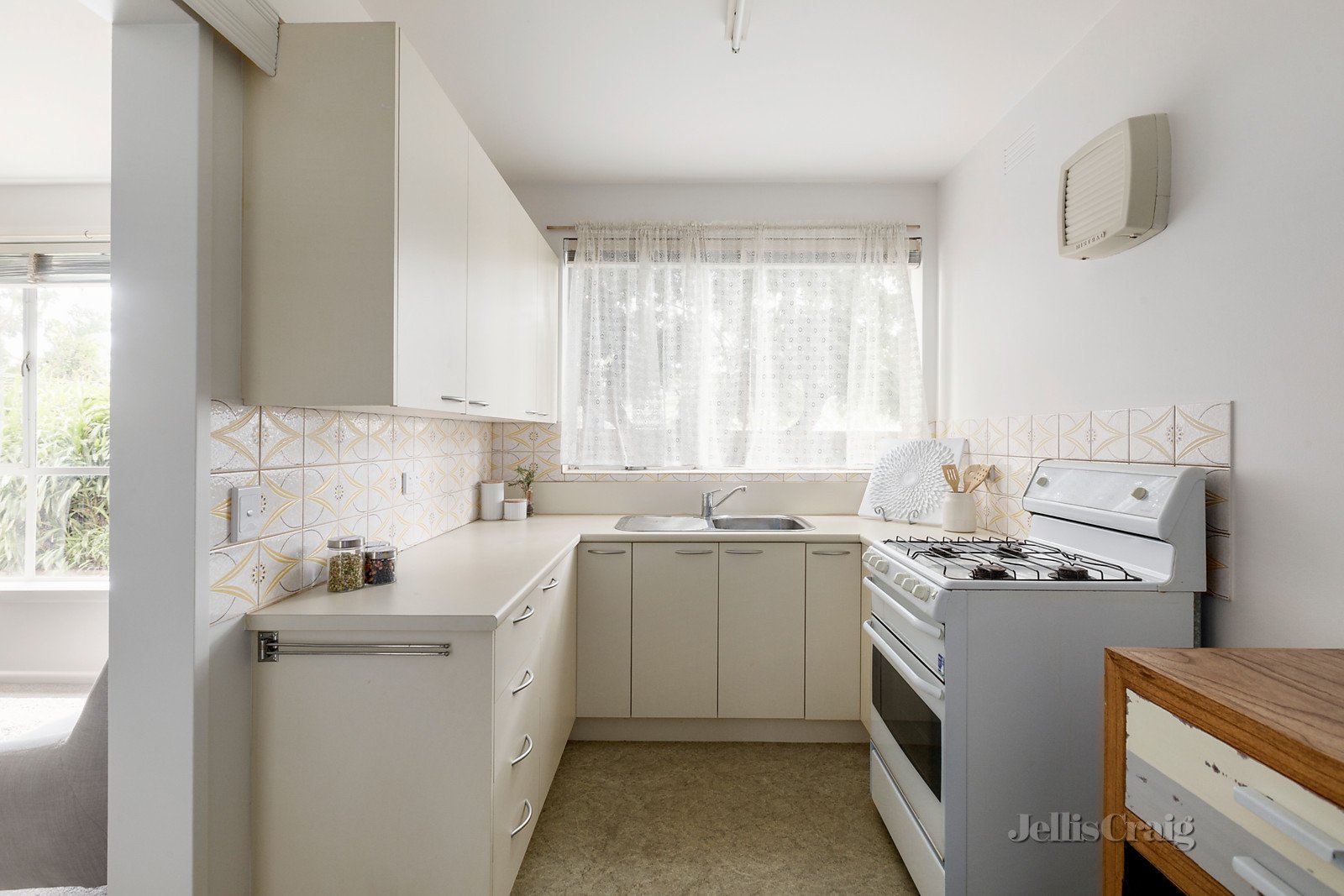 4/24 Middle Road, Maribyrnong image 3