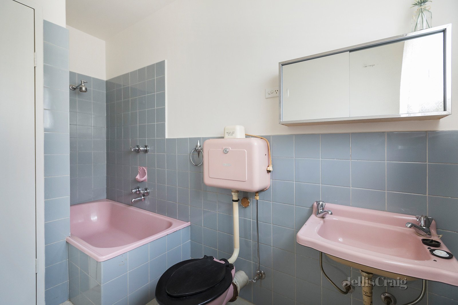 4/24 Middle Road, Maribyrnong image 7