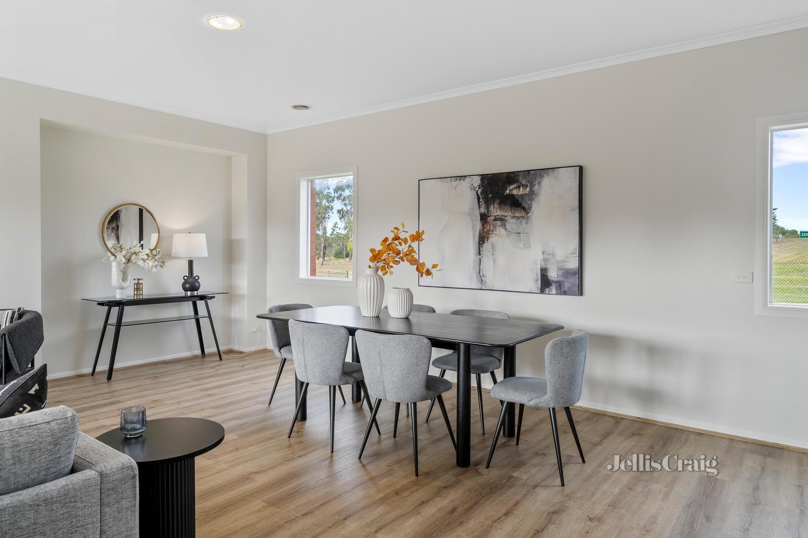 4/24 Tulloch Grove, Glen Waverley image 3