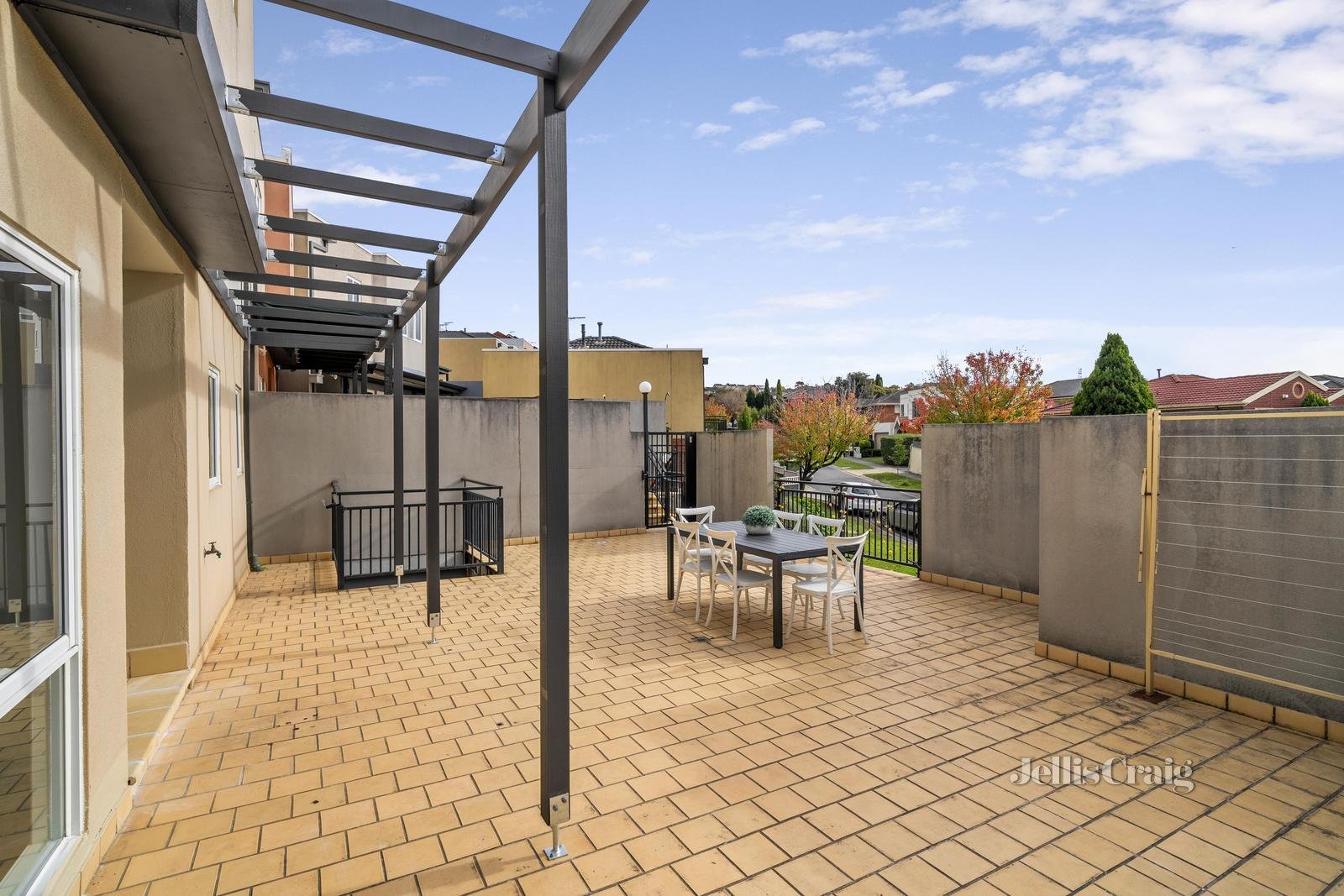 4/24 Tulloch Grove, Glen Waverley image 12