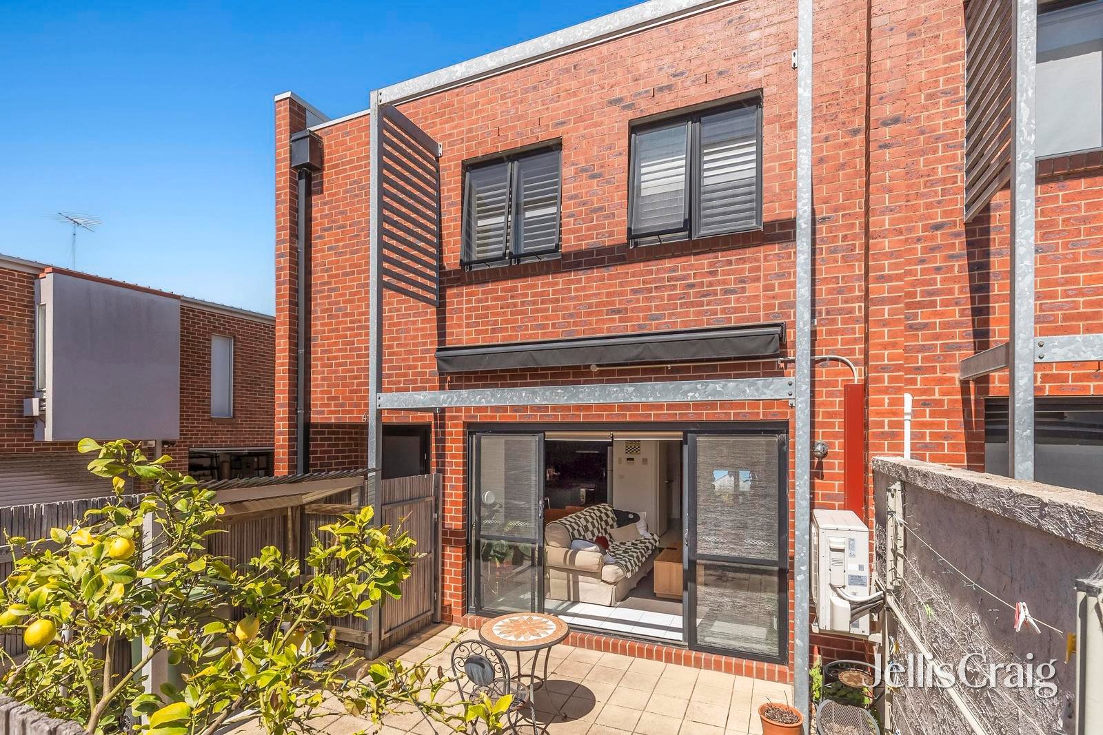 4/242 Ryrie Street, Geelong image 1
