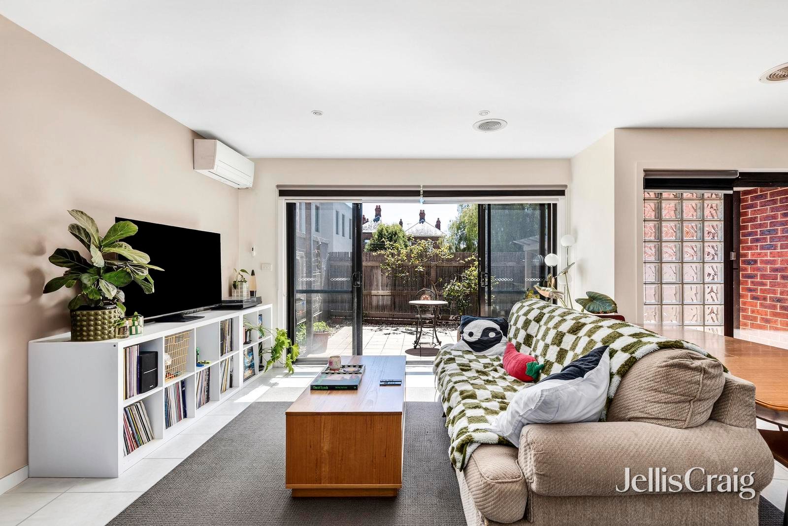 4/242 Ryrie Street, Geelong image 2