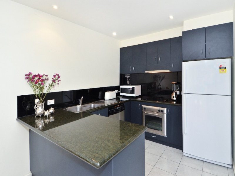 4/242 Ryrie Street, Geelong image 1