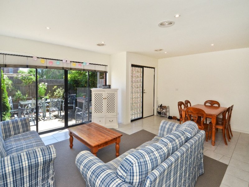 4/242 Ryrie Street, Geelong image 5
