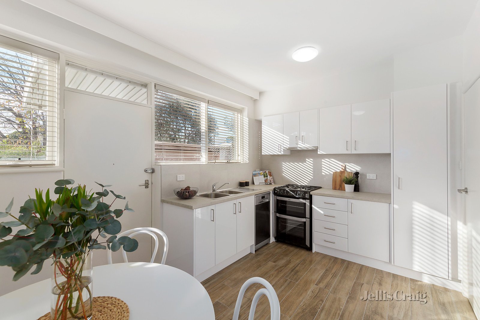 4/243 Riversdale Road, Hawthorn East image 3