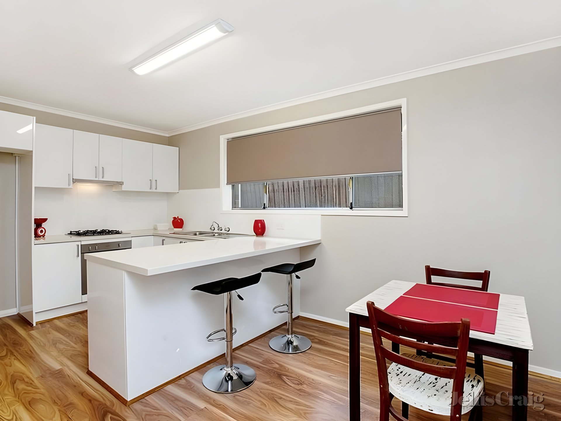 4/246 Buckley Street, Essendon image 2