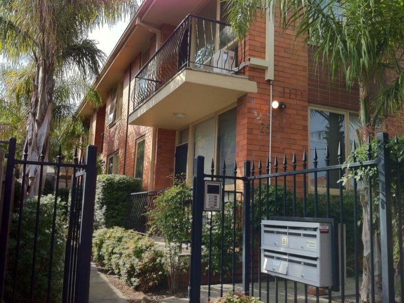 4/25 Alma Grove, St Kilda East, VIC, 3183 RT Edgar