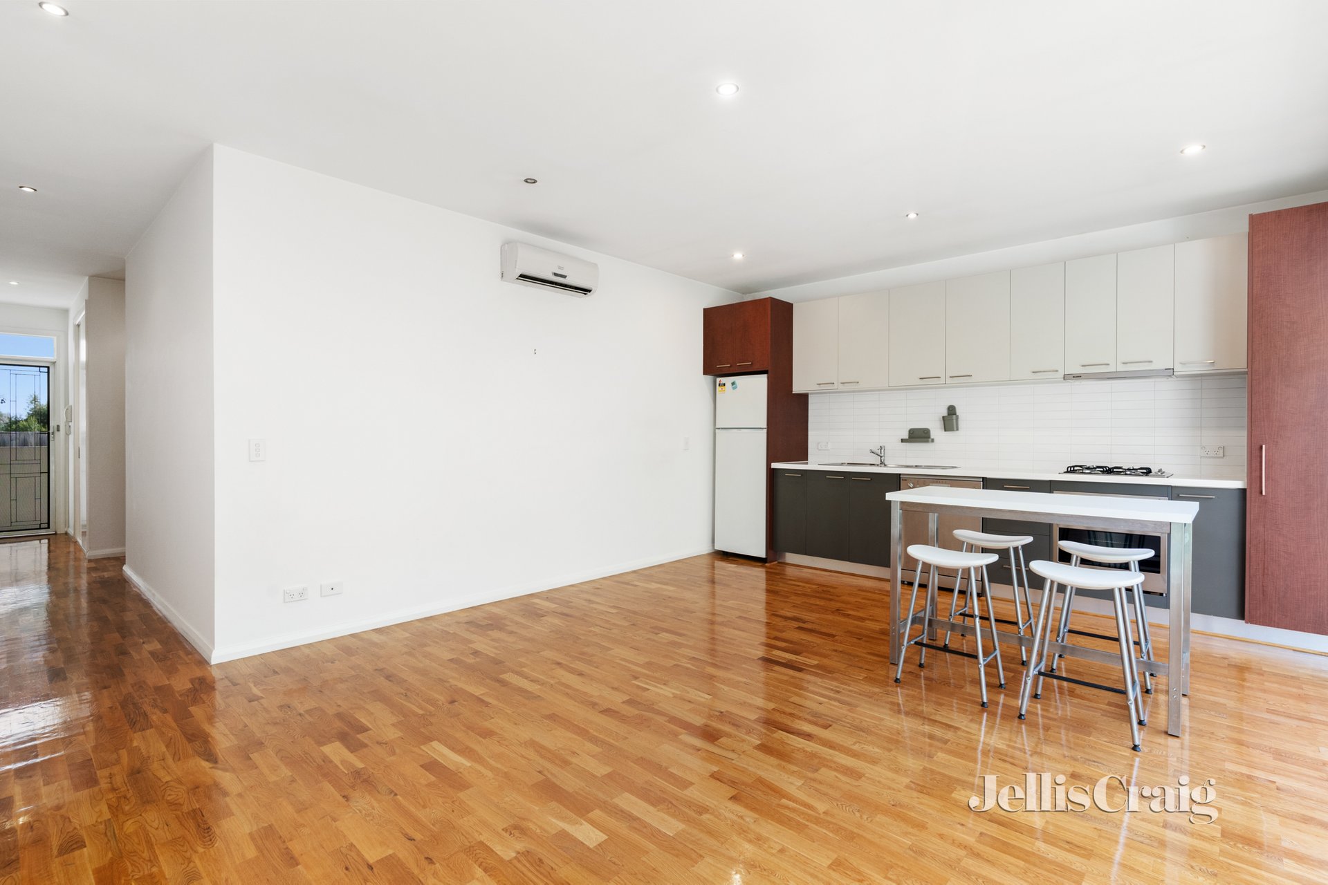4/26 Livingstone Street, Ivanhoe image 2
