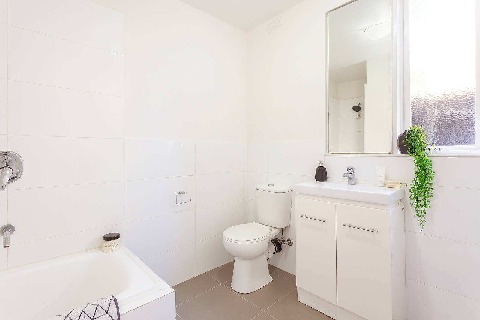 Property Gallery Thumbnail 5