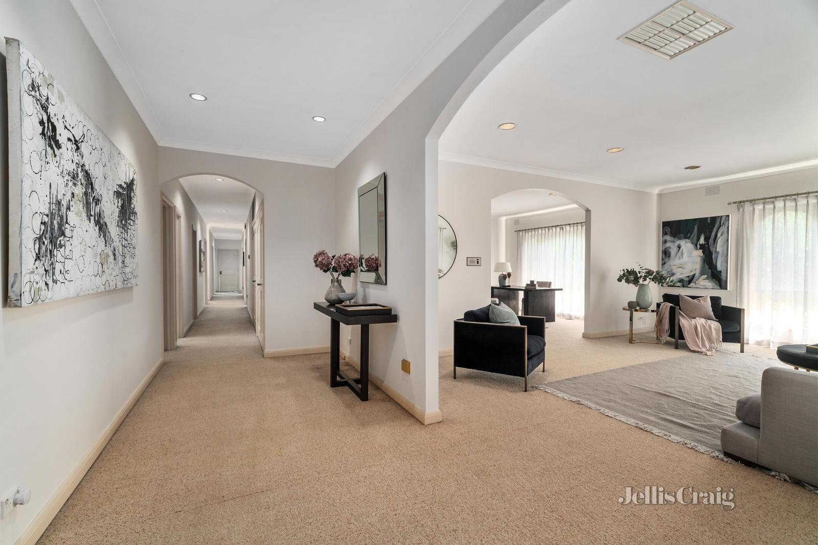 426 Whitehorse Road, Surrey Hills image 3