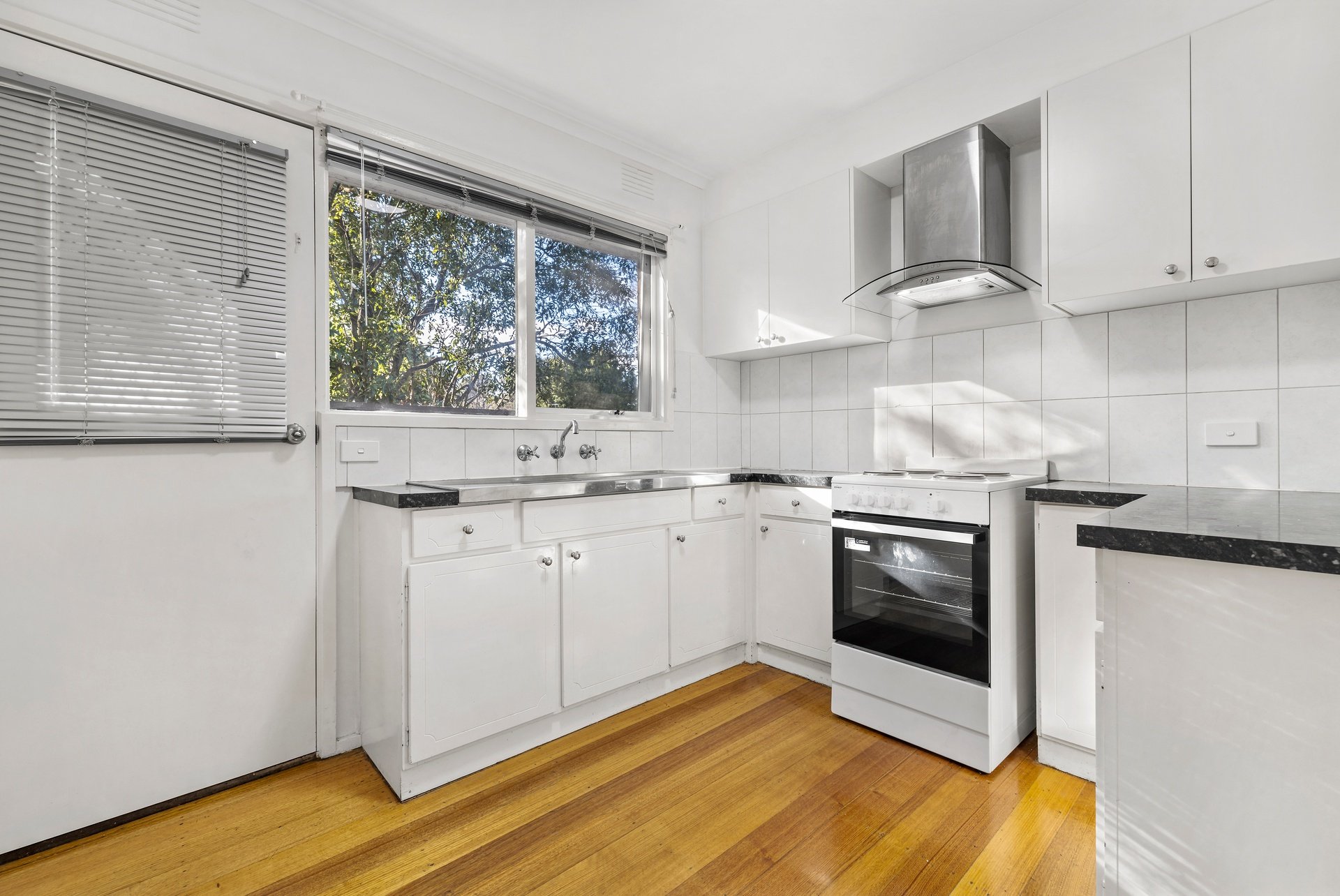 4/26 Wolseley Crescent, Blackburn image 4