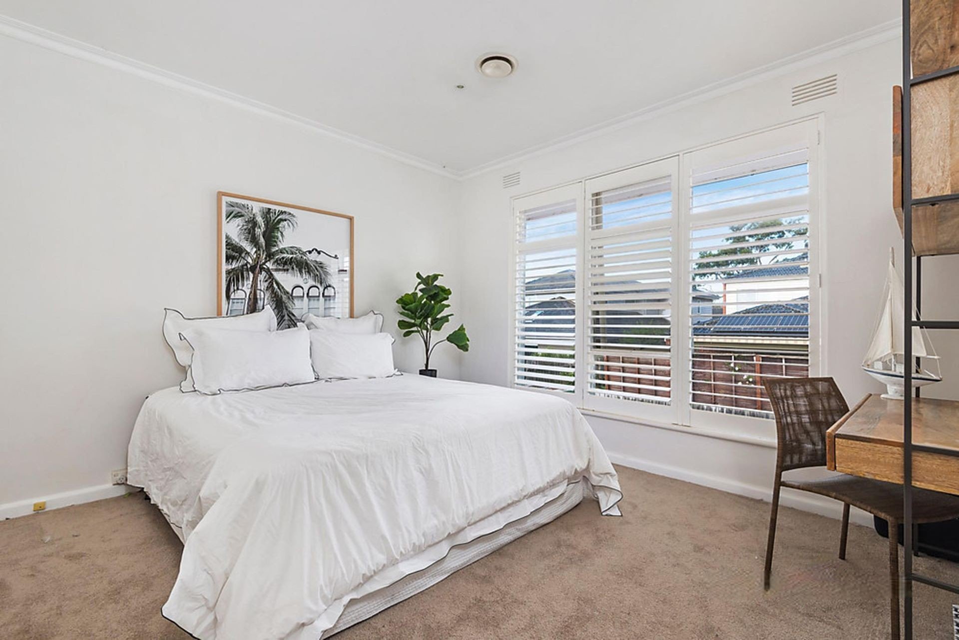 4/27 Clyde Street, Surrey Hills image 4