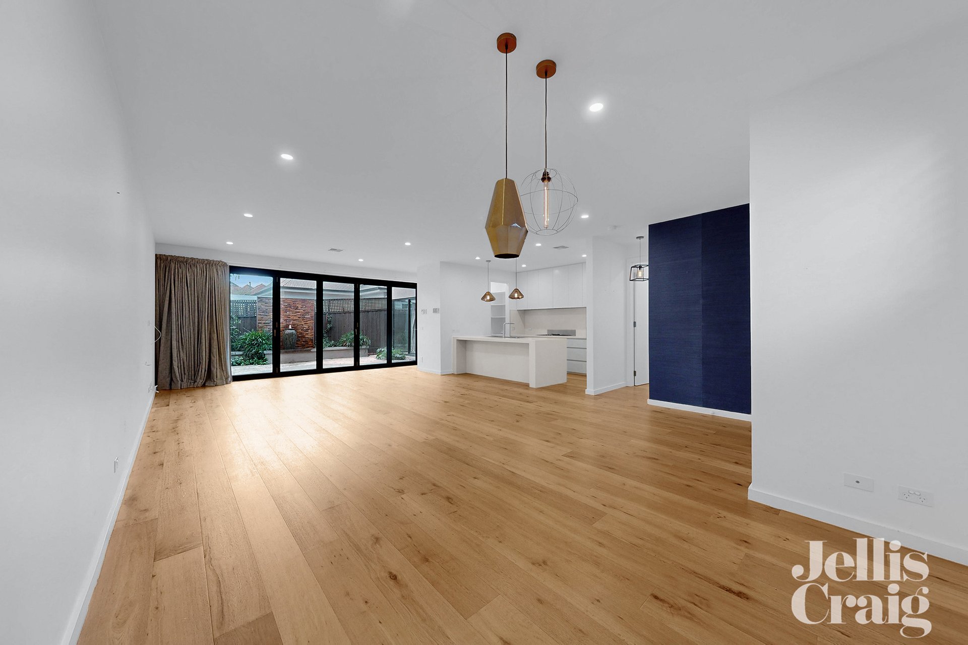 4/27 Faversham Road, Canterbury image 4