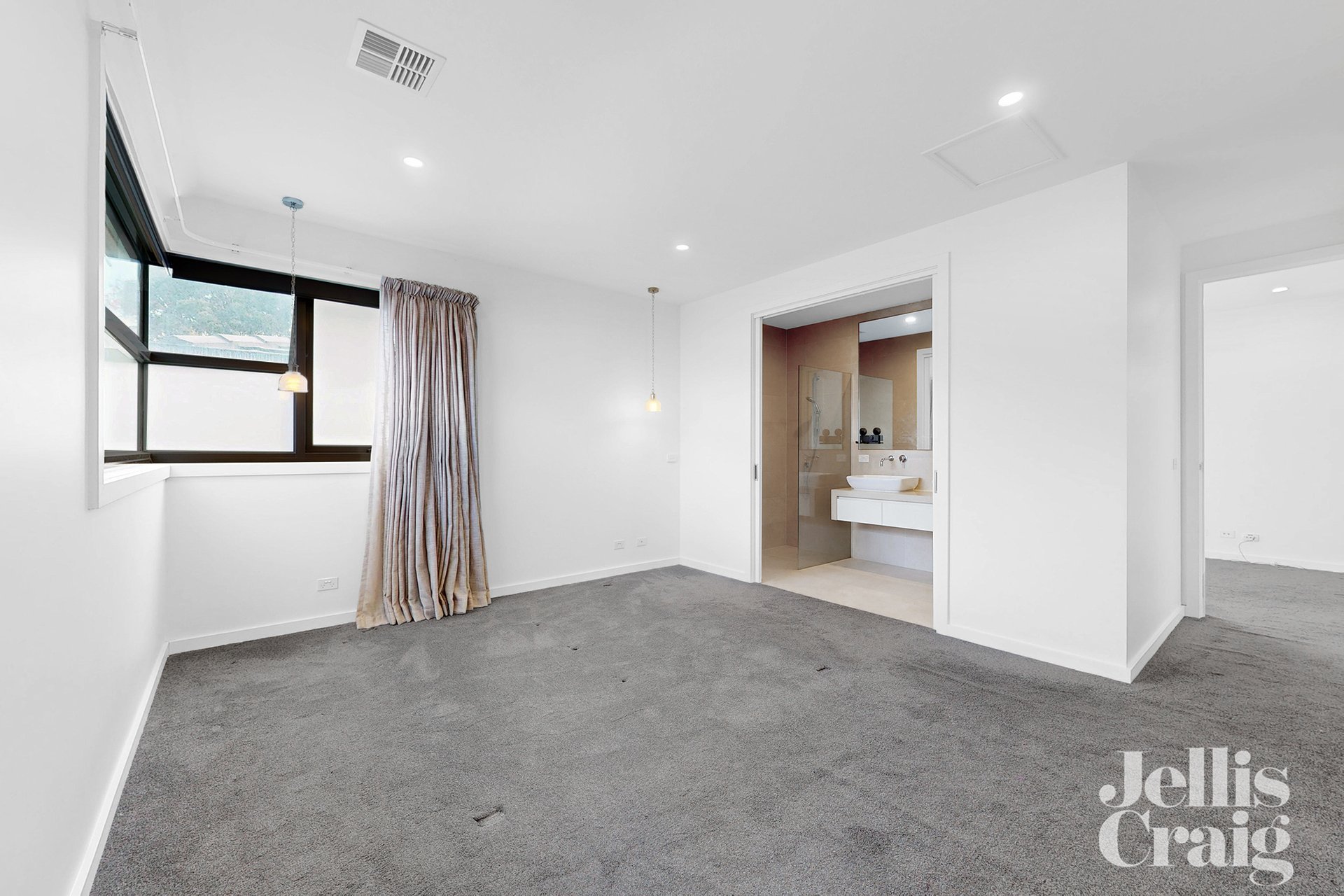 4/27 Faversham Road, Canterbury image 5