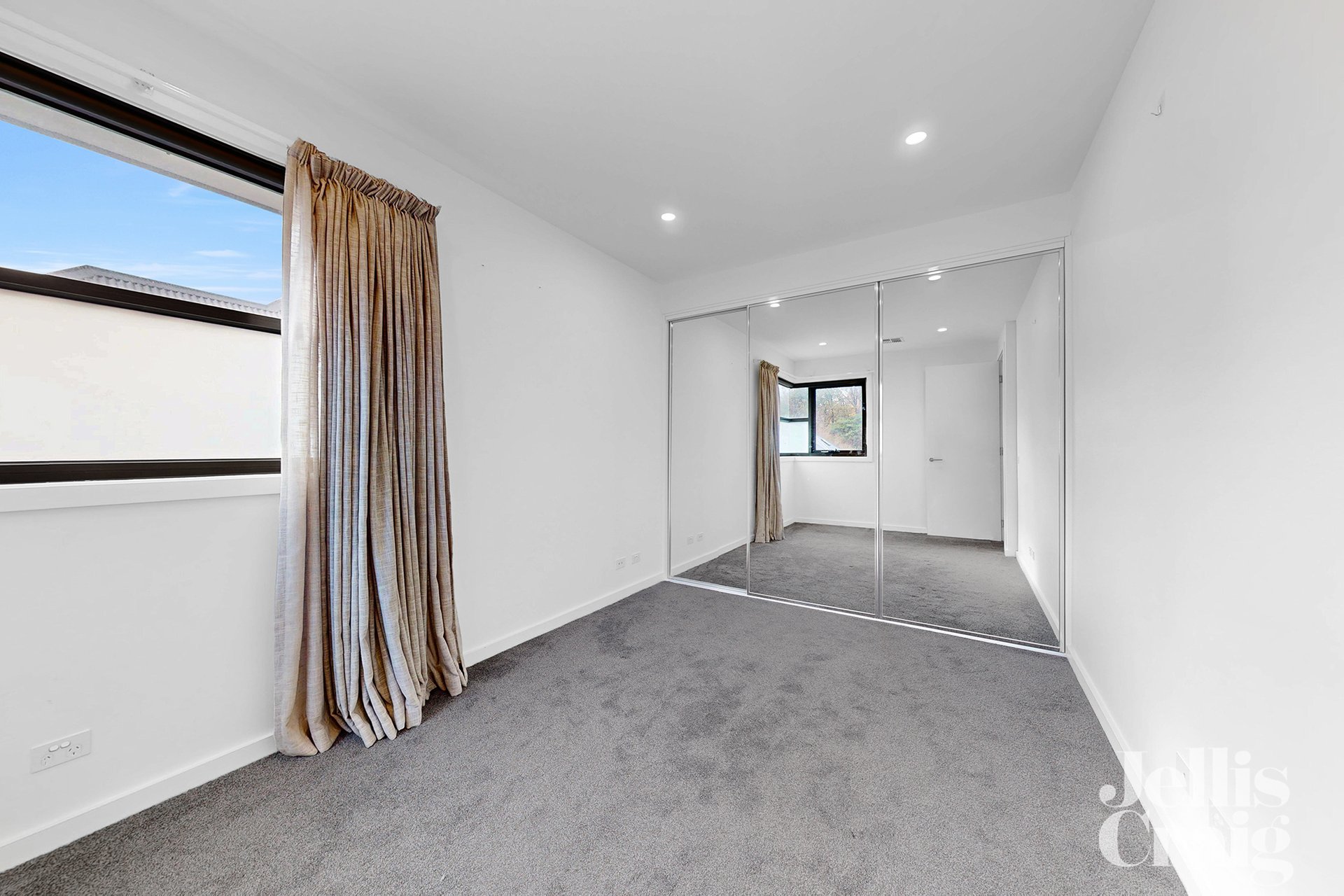 4/27 Faversham Road, Canterbury image 6
