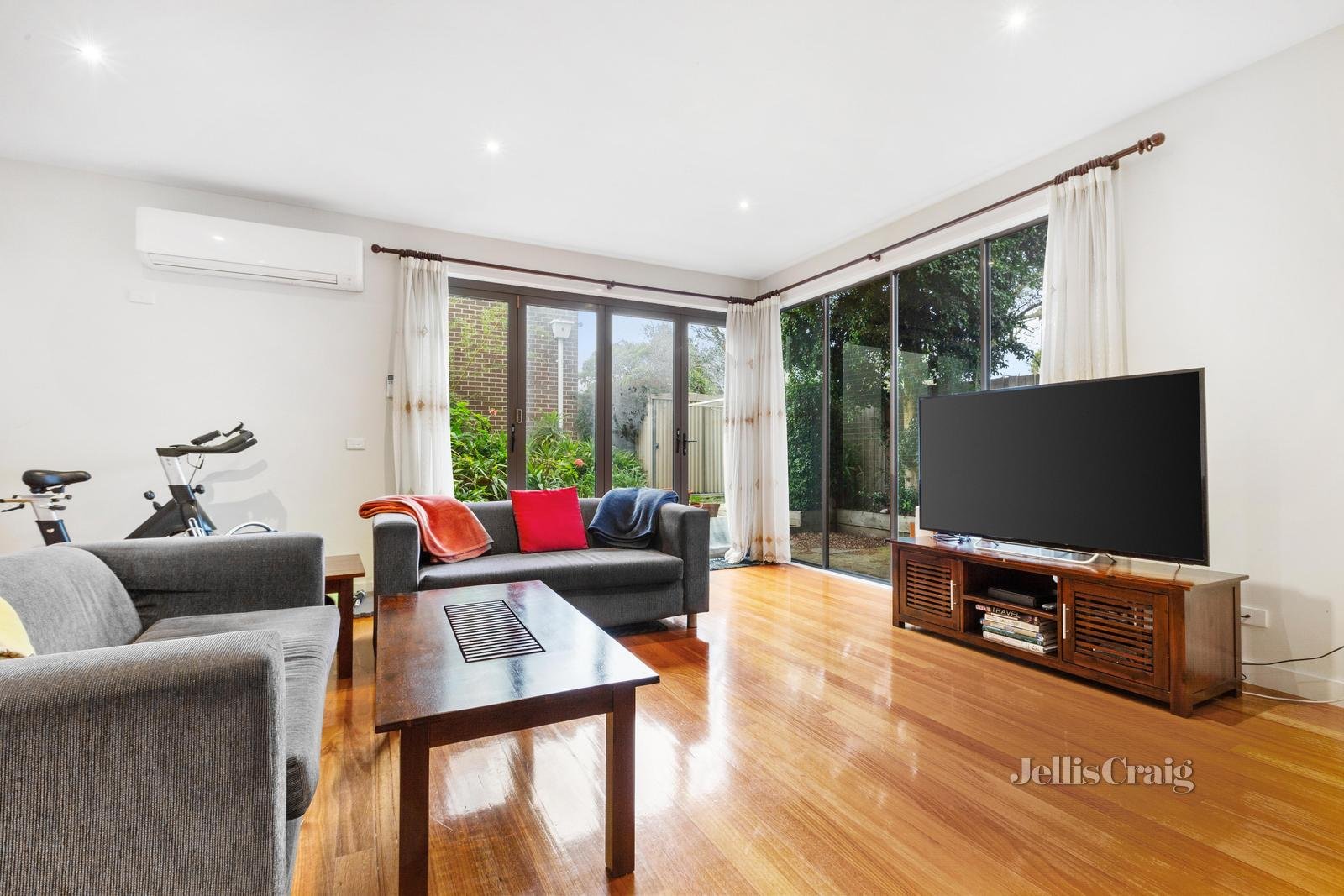 4/27 Jacqueline Road, Mount Waverley image 2