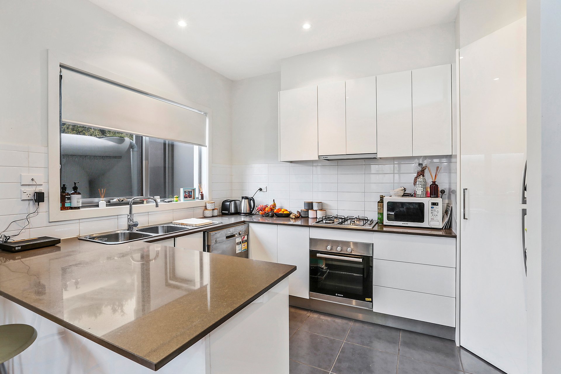 4/27 Mt Pleasant Road, Belmont image 2