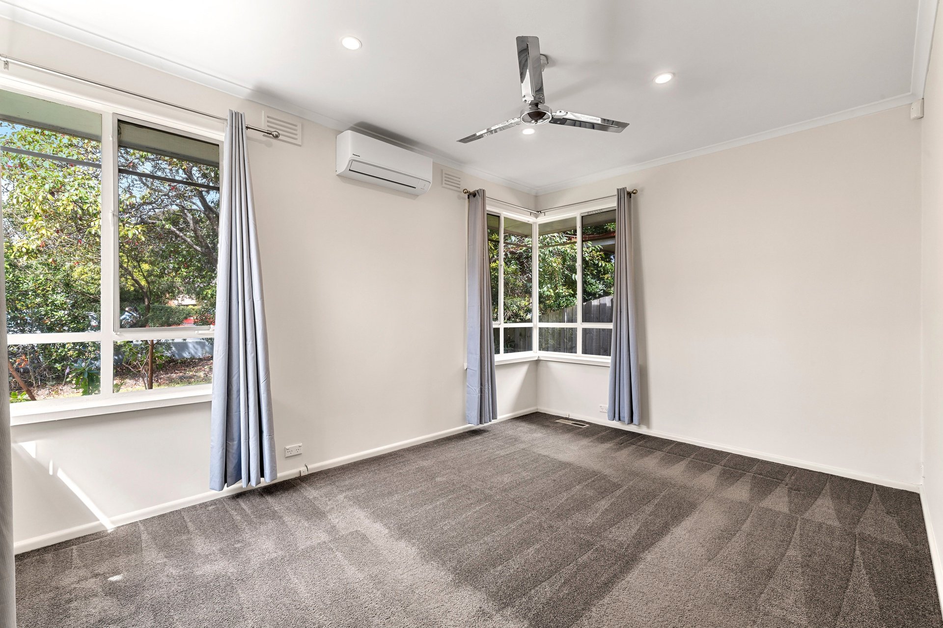 427 Springfield Road, Mitcham image 5