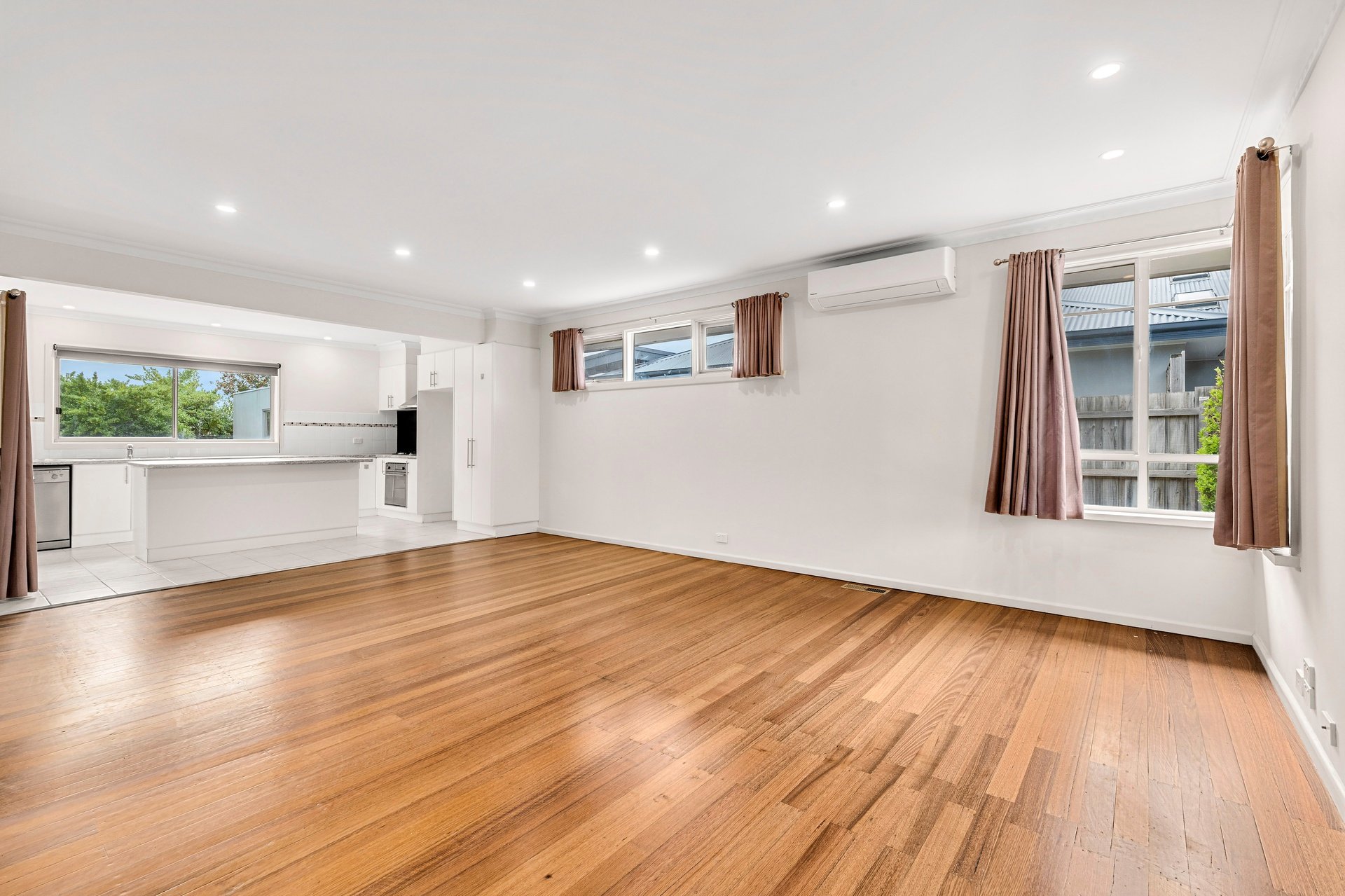 427 Springfield Road, Mitcham image 3