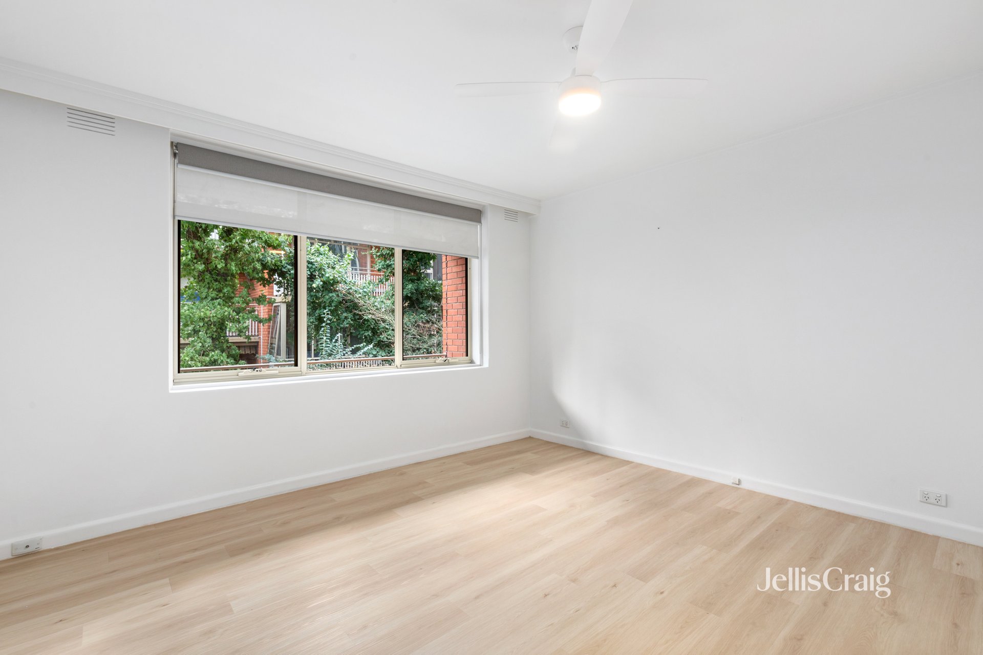 4/272 Williams Road, Toorak image 4