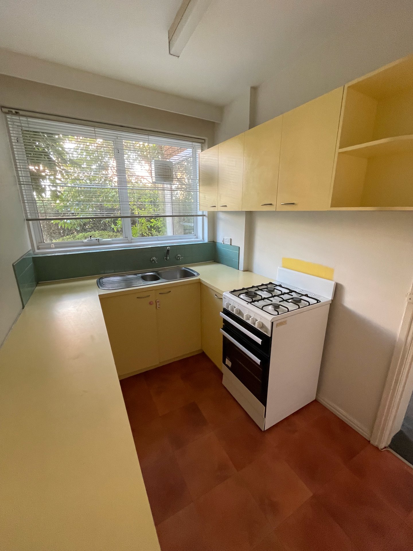Property Gallery Thumbnail 6
