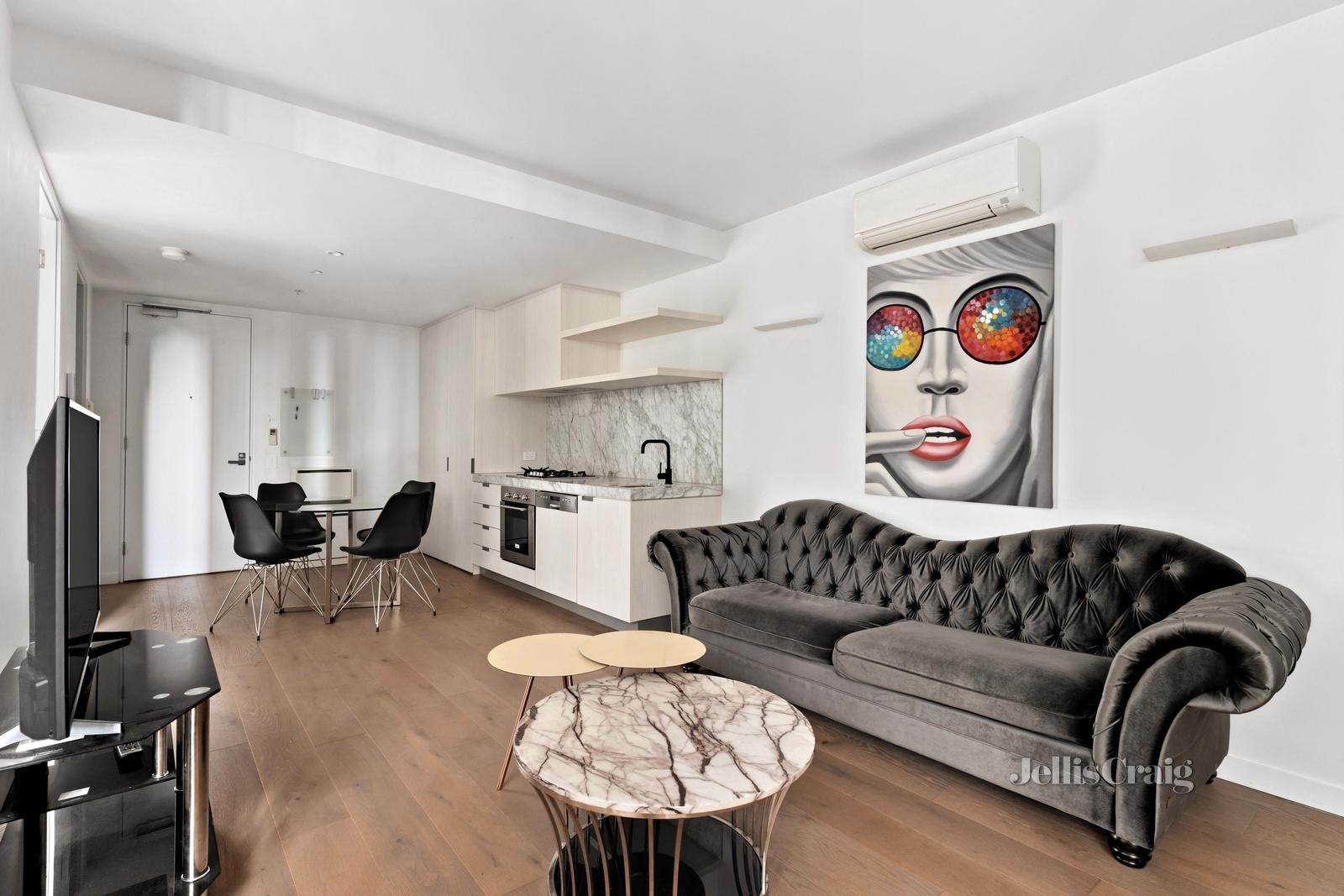 427/33 Blackwood Street, North Melbourne image 2
