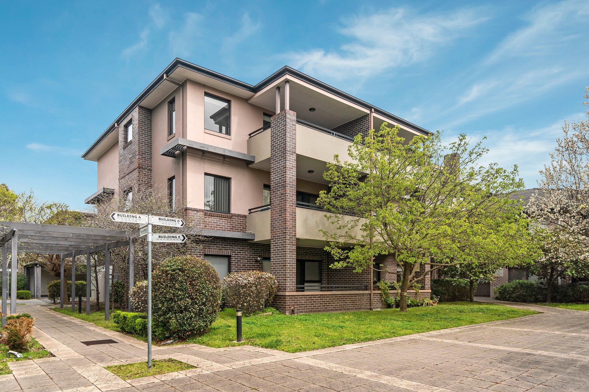 42/78 Manningham Road, Bulleen image 1