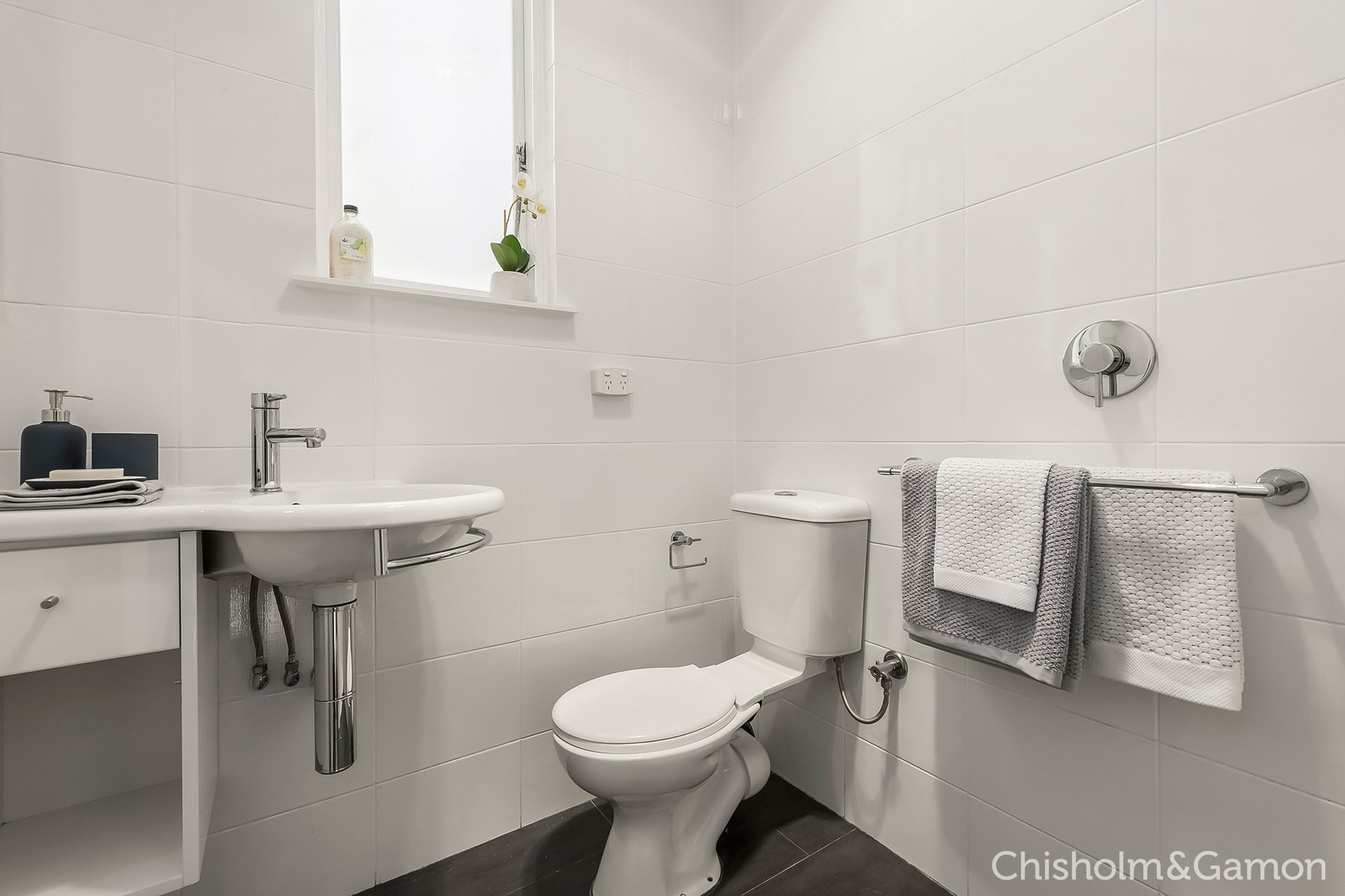 4/27a Foam Street, Elwood image 8