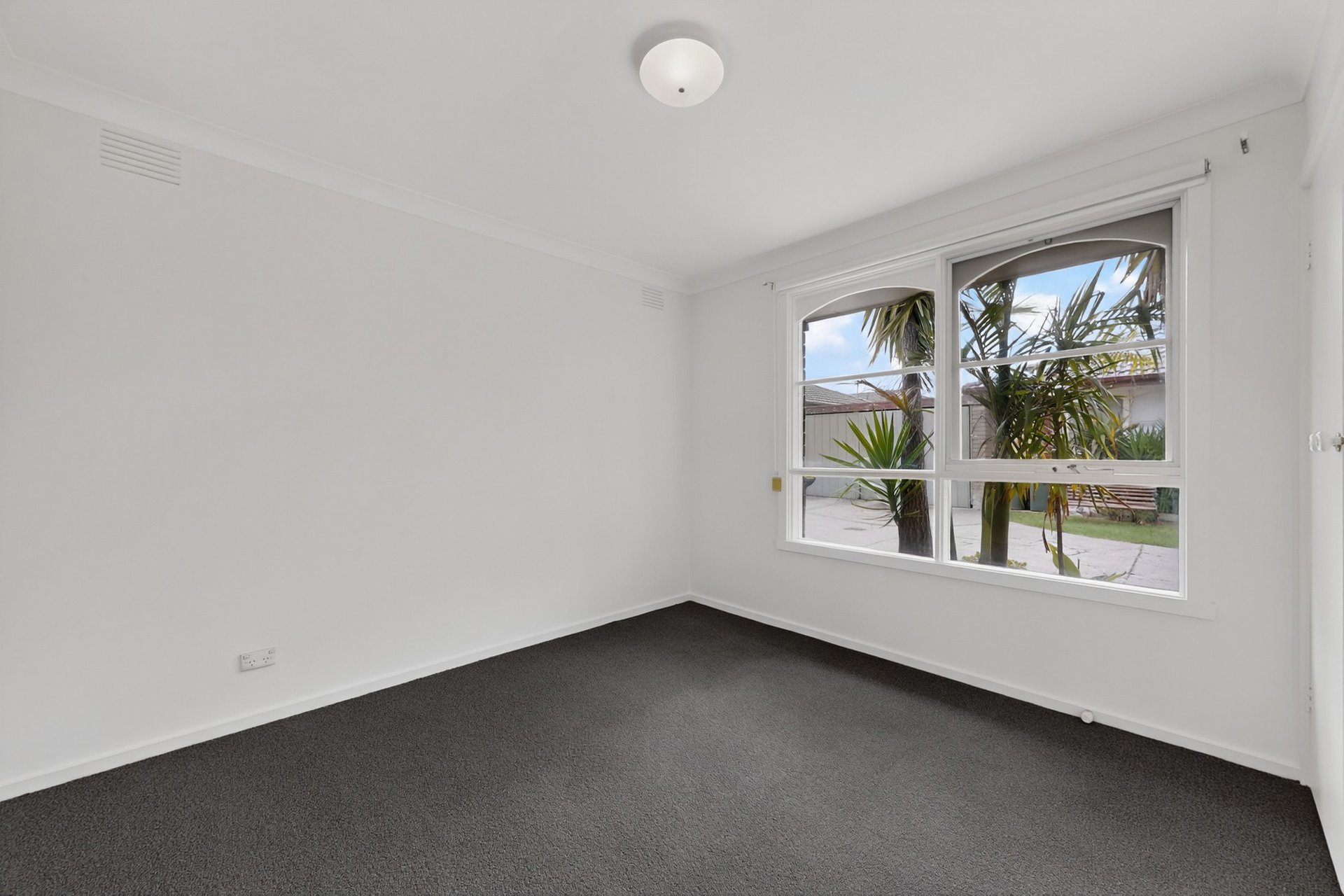 4/28 Coorigil Road, Carnegie image 3