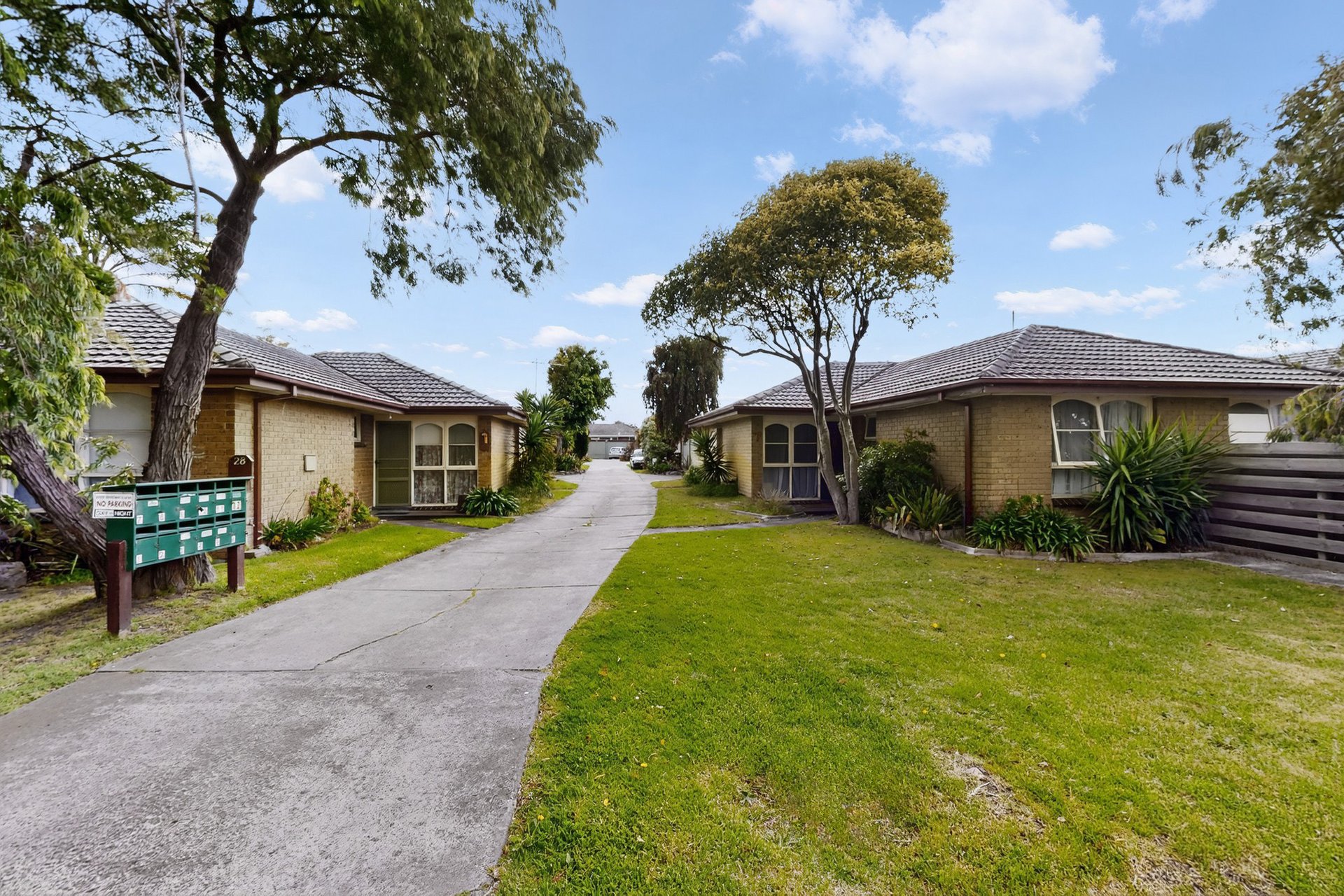 4/28 Coorigil Road, Carnegie image 1