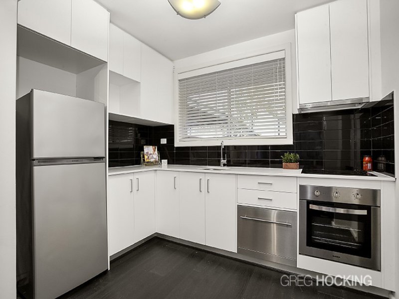 4/28 Patterson Street, Middle Park image 3
