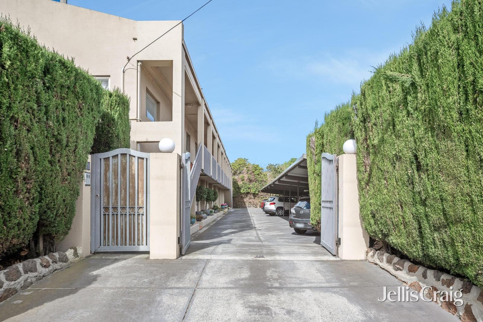 4/28 Warrigal Road, Parkdale image 12