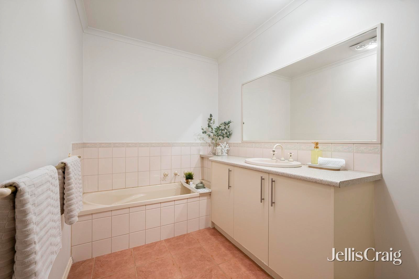 4/287 Mt Dandenong Road, Croydon image 8