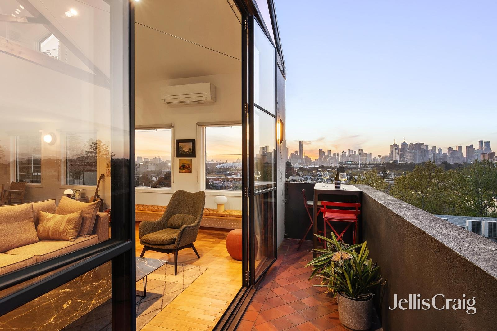 4/29 Gipps Street, Richmond image 2